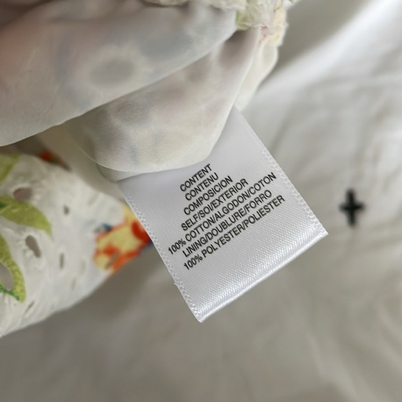 WAYF Bianca Puff Sleeve Floral V-neck Top Shirt ASO Black-ish size XS - Picture 7 of 13